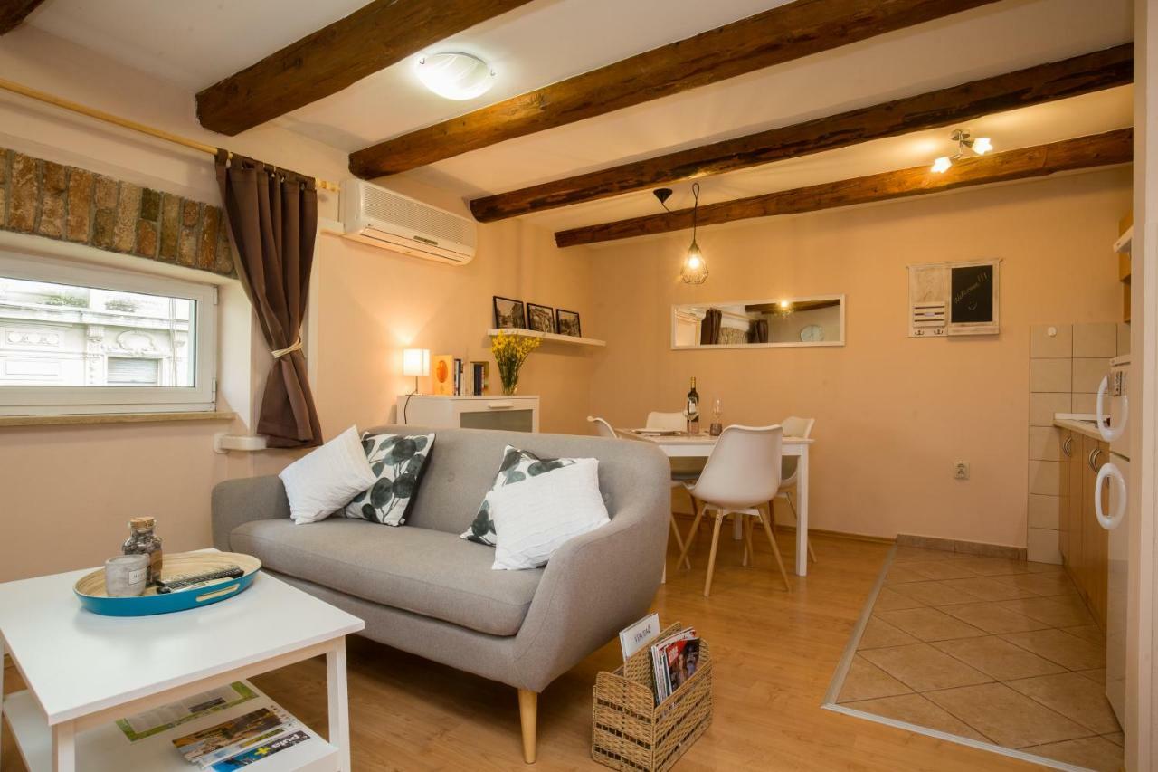 Studio Apartments Malu Пула Экстерьер фото
